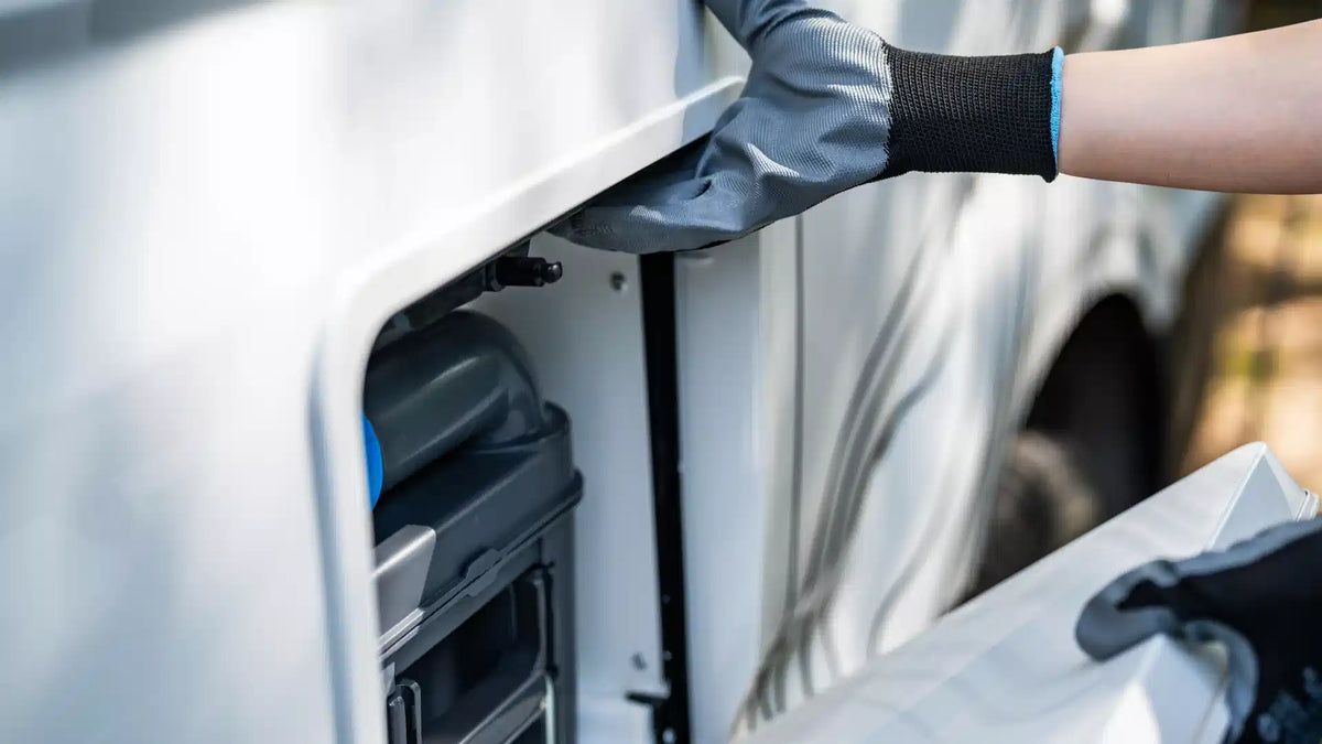 Hygiene beim Campen: (Ab-) Wassersystem einfach sauber